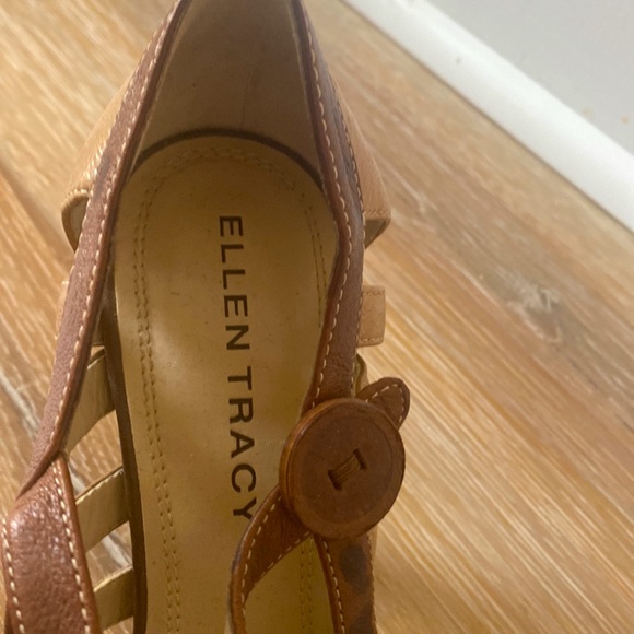 Ellen Tracy retro looking heels. 6 1/2 M Barely worn - Picture 5 of 6